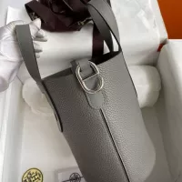 $92.00 USD Hermes AAA Quality Handbags For Women #1368603