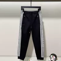 $105.00 USD Gucci Tracksuits Long Sleeved For Unisex #1370650