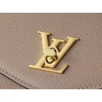 $60.00 USD Louis Vuitton Messenger Bags For Women #1371351