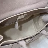 $82.00 USD Louis Vuitton AAA Quality Handbags For Women #1371448