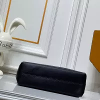 $68.00 USD Louis Vuitton AAA Quality Messenger Bags For Women #1371489