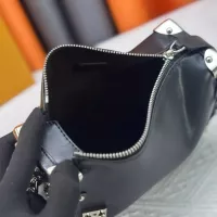 $72.00 USD Louis Vuitton AAA Quality Messenger Bags For Women #1371495