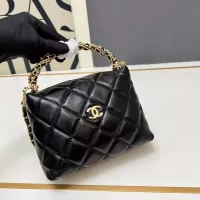 $82.00 USD Chanel AAA Quality Messenger Bags For Women #1372031