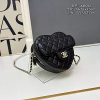 $80.00 USD Chanel AAA Quality Messenger Bags For Women #1372035