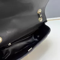 $88.00 USD Chanel AAA Quality Messenger Bags For Women #1372046