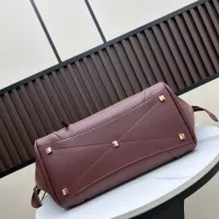 $102.00 USD Celine AAA Quality Handbags For Women #1372305