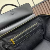 $102.00 USD Celine AAA Quality Handbags For Women #1372312