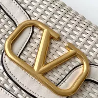 $108.00 USD Valentino AAA Quality Messenger Bags For Women #1372416