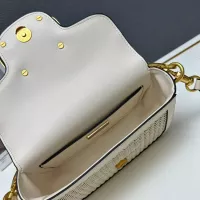 $108.00 USD Valentino AAA Quality Messenger Bags For Women #1372416