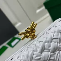 $132.00 USD Bottega Veneta BV AAA Quality Handbags For Women #1372447