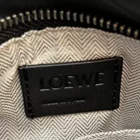 $102.00 USD LOEWE AAA Quality Messenger Bags For Women #1372500