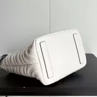 $82.00 USD Gucci AAA Quality Handbags For Women #1372610