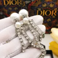 $32.00 USD Christian Dior Earrings For Women #1372818