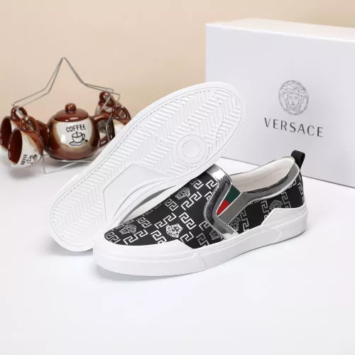 Replica Versace Casual Shoes For Men #1373596 $68.00 USD for Wholesale