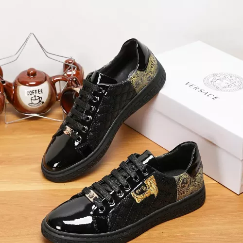 Replica Versace Casual Shoes For Men #1373603 $72.00 USD for Wholesale