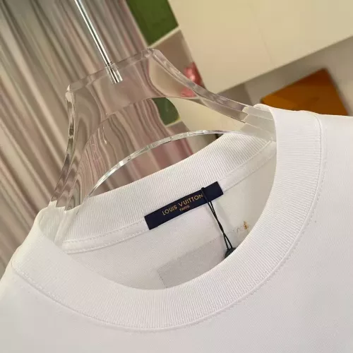 Replica Louis Vuitton LV T-Shirts Short Sleeved For Unisex #1377085 $45.00 USD for Wholesale