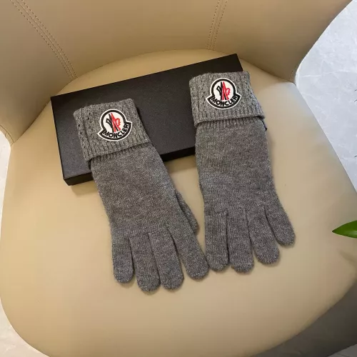 Moncler Gloves #1377818