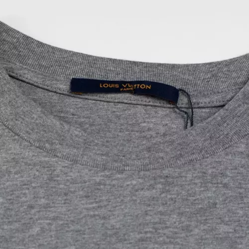 Replica Louis Vuitton LV T-Shirts Short Sleeved For Unisex #1378499 $45.00 USD for Wholesale