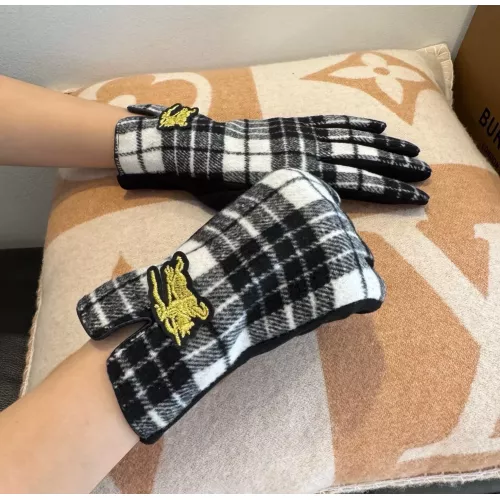 Replica Burberry Gloves #1379066 $36.00 USD for Wholesale