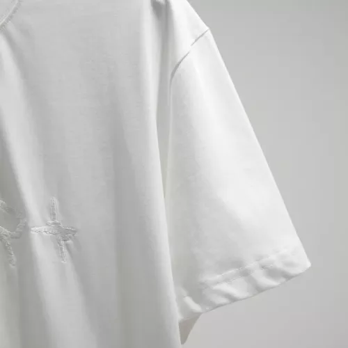 Replica Louis Vuitton LV T-Shirts Short Sleeved For Unisex #1379586 $42.00 USD for Wholesale