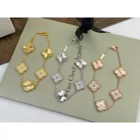 $34.00 USD Van Cleef & Arpels Bracelets For Women #1373140
