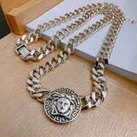 $60.00 USD Versace Necklaces For Unisex #1373622