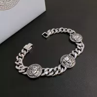 $72.00 USD Versace Bracelets For Unisex #1373773