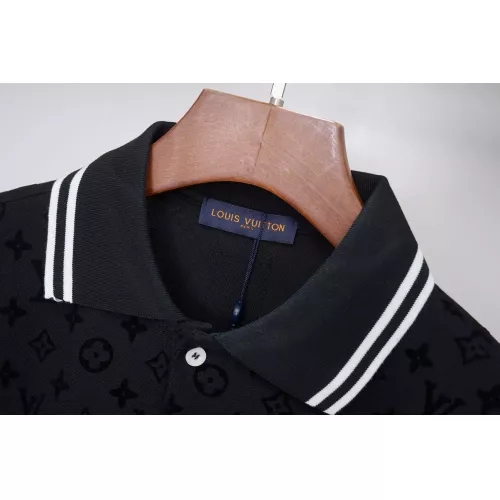 Replica Louis Vuitton LV T-Shirts Short Sleeved For Men #1383184 $42.00 USD for Wholesale