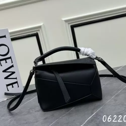 LOEWE AAA Quality Messenger Bags For Women #1385648 $122.00 USD, Wholesale Replica LOEWE AAA Quality Messenger Bags