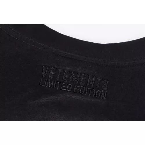 Replica VETEMENTS T-Shirts Short Sleeved For Unisex #1390221 $36.00 USD for Wholesale