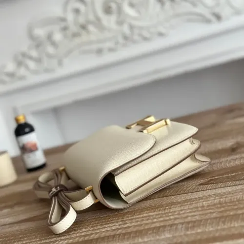 Replica Hermes AAA Quality Messenger Bags For Women #1392446 $96.00 USD for Wholesale