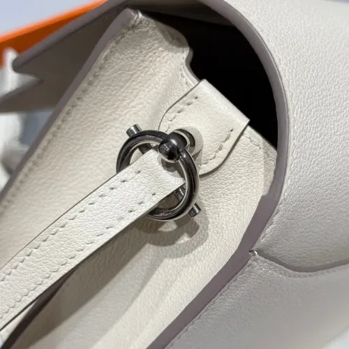 Replica Hermes AAA Quality Messenger Bags For Women #1392474 $98.00 USD for Wholesale