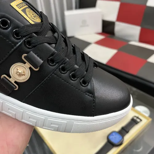 Replica Versace Casual Shoes For Men #1392487 $76.00 USD for Wholesale