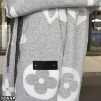 $102.00 USD Louis Vuitton LV Tracksuits Long Sleeved For Men #1382365