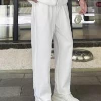 $102.00 USD Louis Vuitton LV Tracksuits Long Sleeved For Men #1382385