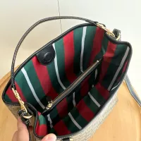 $76.00 USD Gucci AAA Quality Messenger Bags For Women #1384160