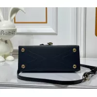 $72.00 USD Louis Vuitton AAA Quality Messenger Bags For Women #1384509