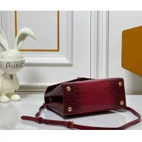 $72.00 USD Louis Vuitton AAA Quality Messenger Bags For Women #1384512