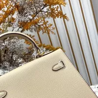 $88.00 USD Hermes AAA Quality Handbags For Women #1384895