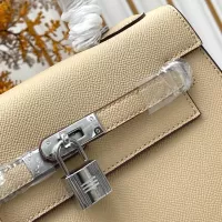 $88.00 USD Hermes AAA Quality Handbags For Women #1384896