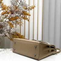 $92.00 USD Hermes AAA Quality Handbags For Women #1385041