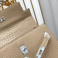 $92.00 USD Hermes AAA Quality Handbags For Women #1385041