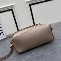 $122.00 USD LOEWE AAA Quality Messenger Bags For Women #1385718