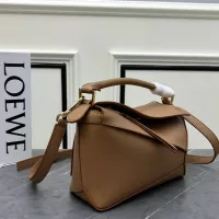 $145.00 USD LOEWE AAA Quality Messenger Bags For Women #1385723