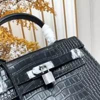 $96.00 USD Hermes AAA Quality Handbags For Women #1386550