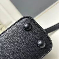 $102.00 USD Louis Vuitton AAA Quality Handbags For Women #1386570