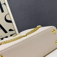 $112.00 USD Louis Vuitton AAA Quality Handbags For Women #1386575