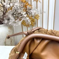 $100.00 USD Bottega Veneta BV AAA Quality Messenger Bags For Women #1388013