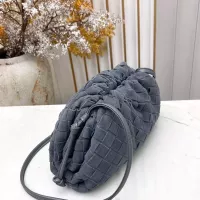 $100.00 USD Bottega Veneta BV AAA Quality Messenger Bags For Women #1388021