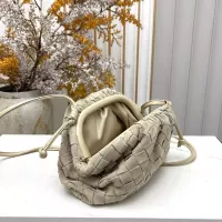 $100.00 USD Bottega Veneta BV AAA Quality Messenger Bags For Women #1388029